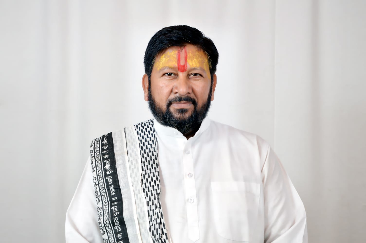 pandit shivguru dslr